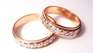 Image of two wedding bands.